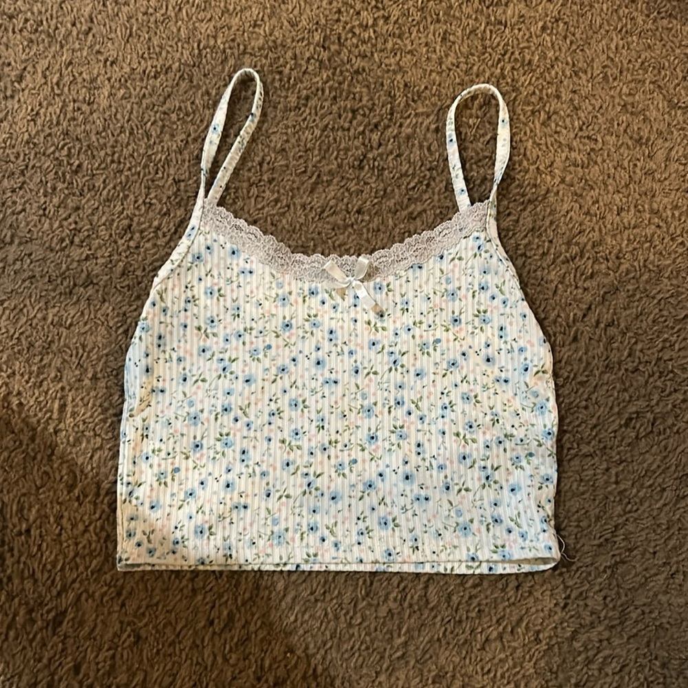 Ivory floral crop tank top